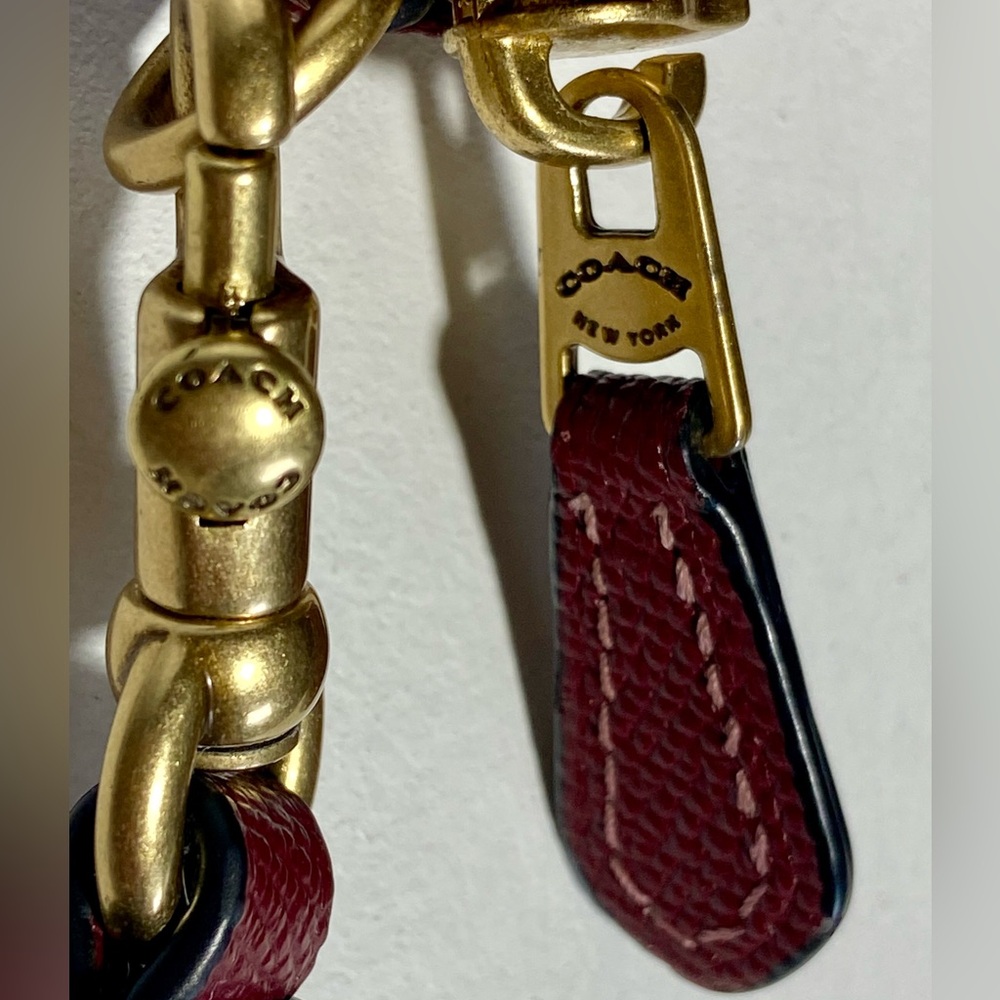 LikeNew $225 COACH Continental ZipAround Leather Wristlet Clutch Wallet Burgundy - Picture 7 of 15